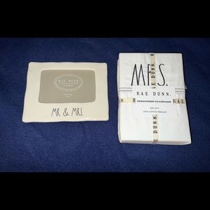 Rae Dunn Mr&Mrs set